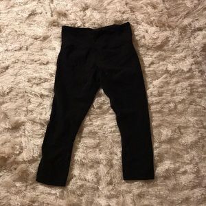 Lulu lemon cropped black leggings